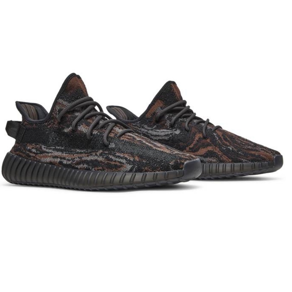 Yeezy Boost 350 V2 in Mx Rock